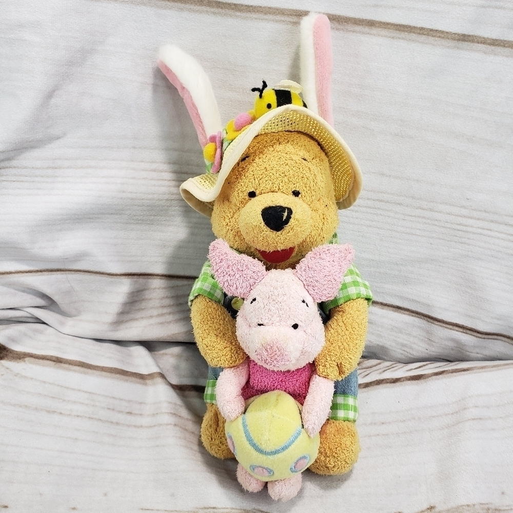 Disney Store Farmer Winnie The Pooh & Piglet Easter Plush Beanbag Toy Terry 7"
